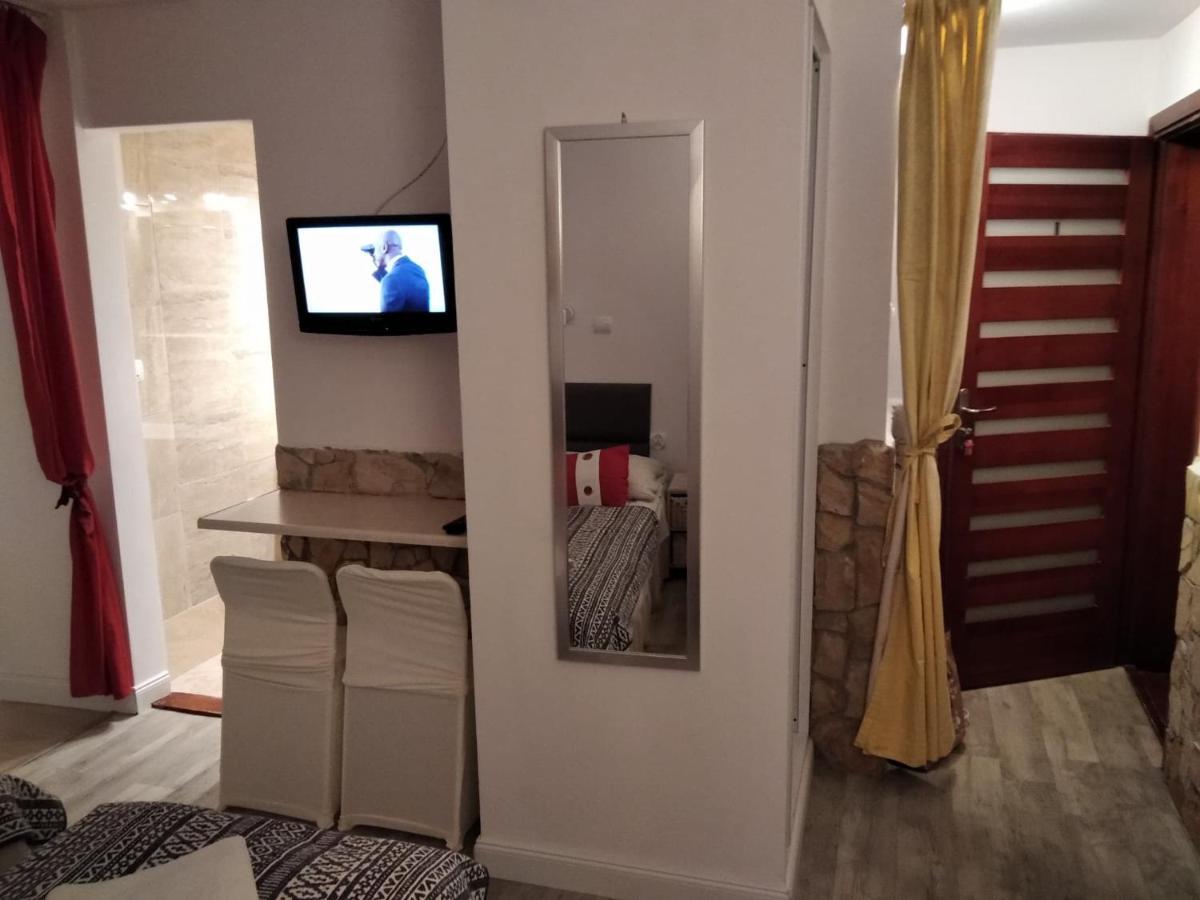 Zielone Wzgorze Na Starowce Apartment Sandomierz Bagian luar foto