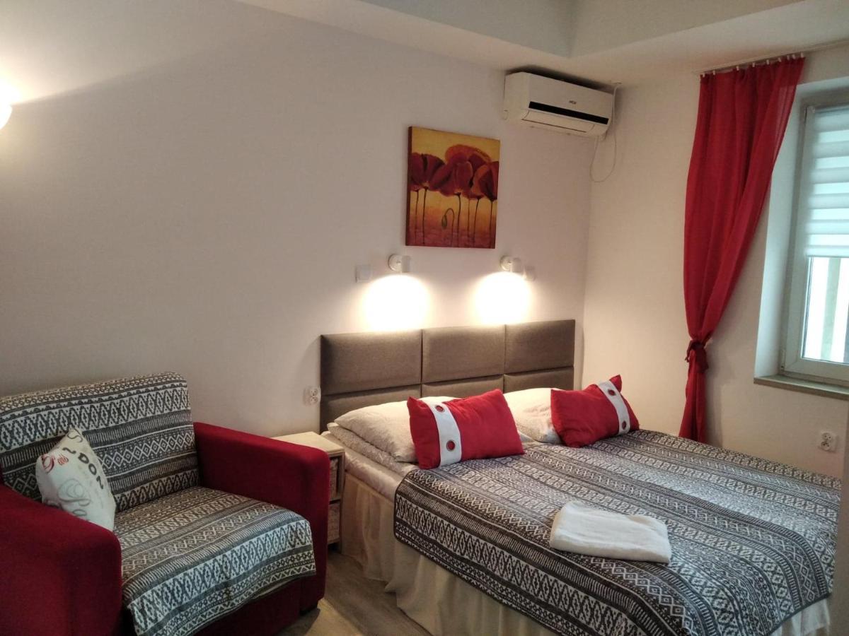 Zielone Wzgorze Na Starowce Apartment Sandomierz Bagian luar foto