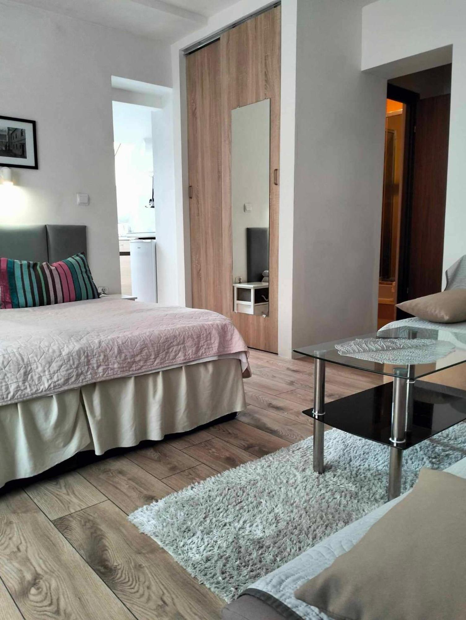 Zielone Wzgorze Na Starowce Apartment Sandomierz Bagian luar foto