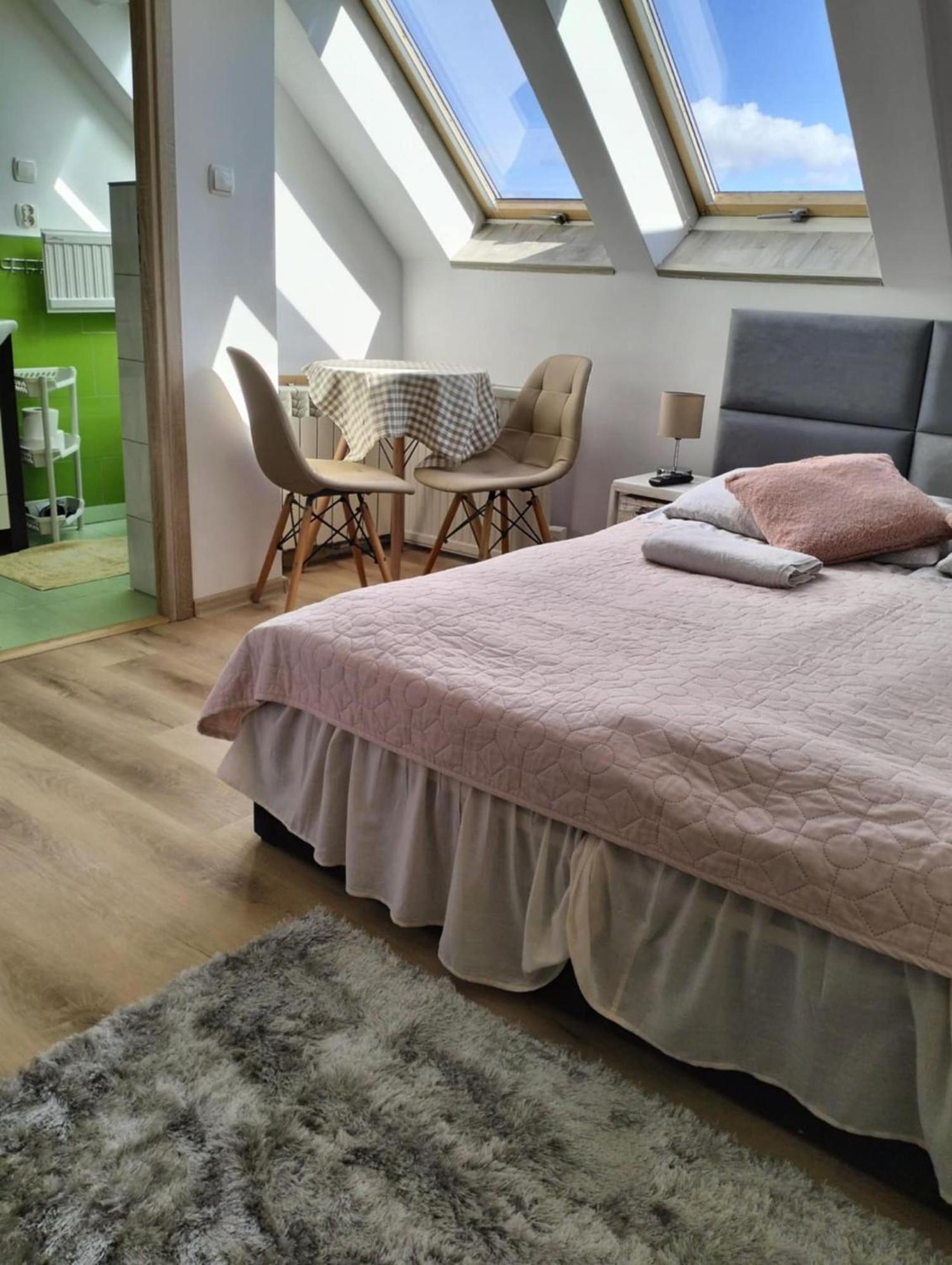 Zielone Wzgorze Na Starowce Apartment Sandomierz Bagian luar foto